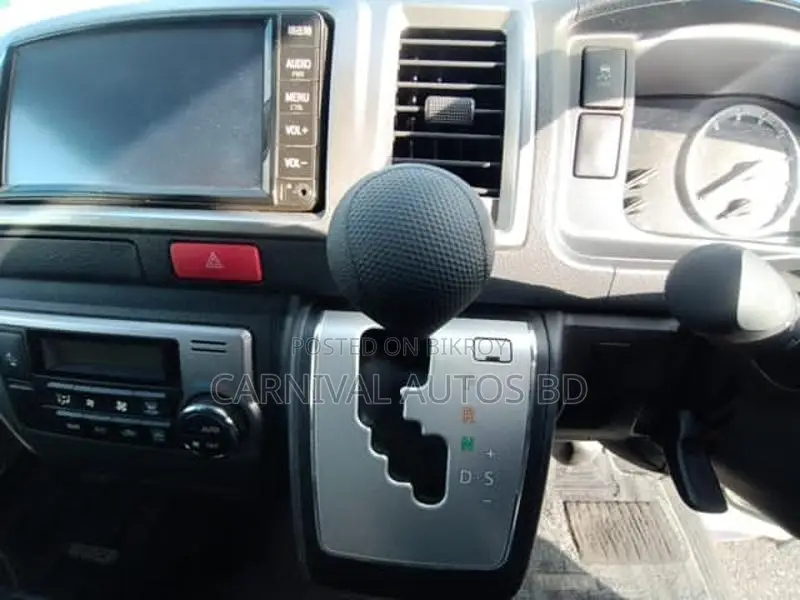 Toyota Hiace SUPER GL DARK PRIME 2020