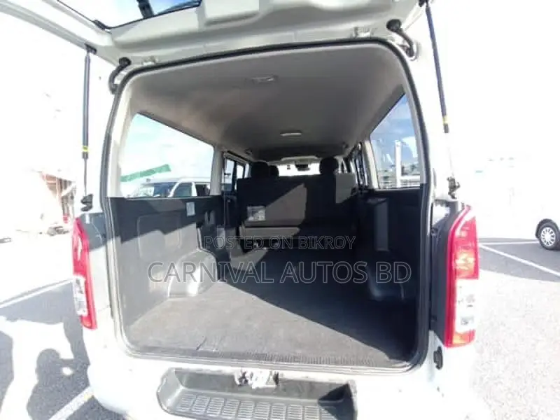 Toyota Hiace SUPER GL DARK PRIME 2020