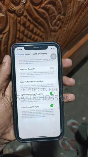 Apple iPhone 11 . (Used)