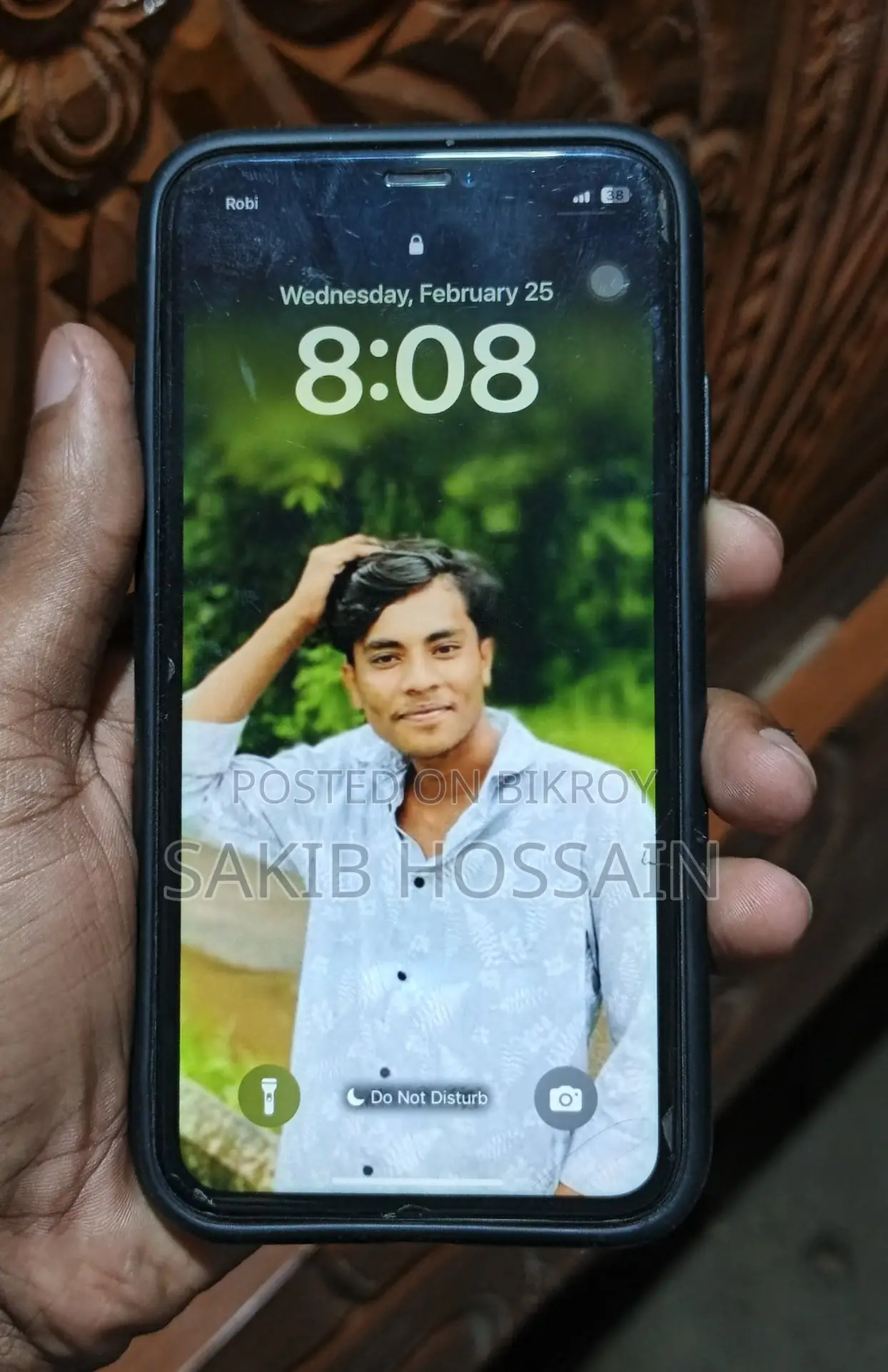 Apple iPhone 11 . (Used)