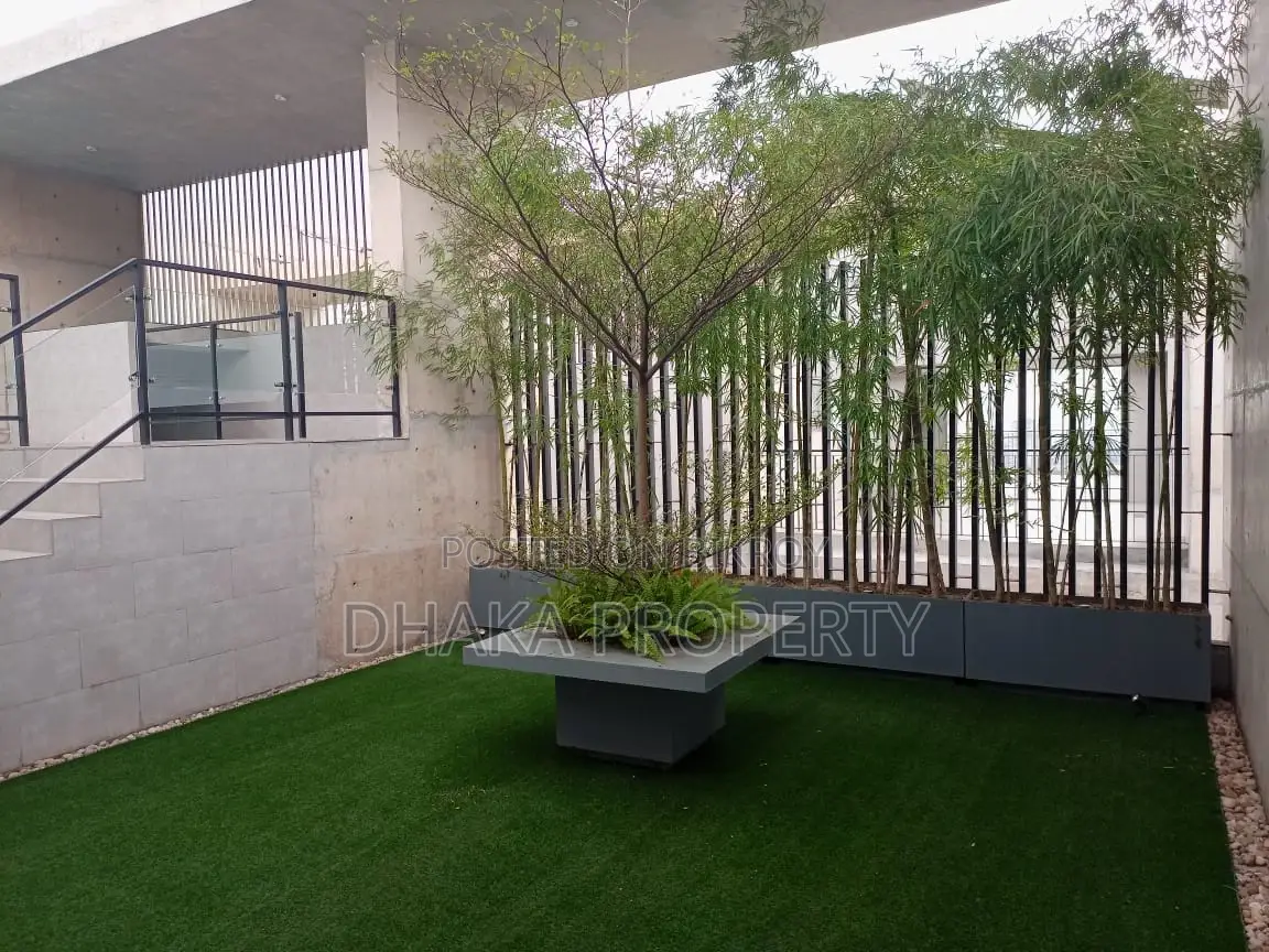 Gym Swimming Pool Luxury Flat Rent At Gulshan Model Town (3Bed2250SqFt.)
