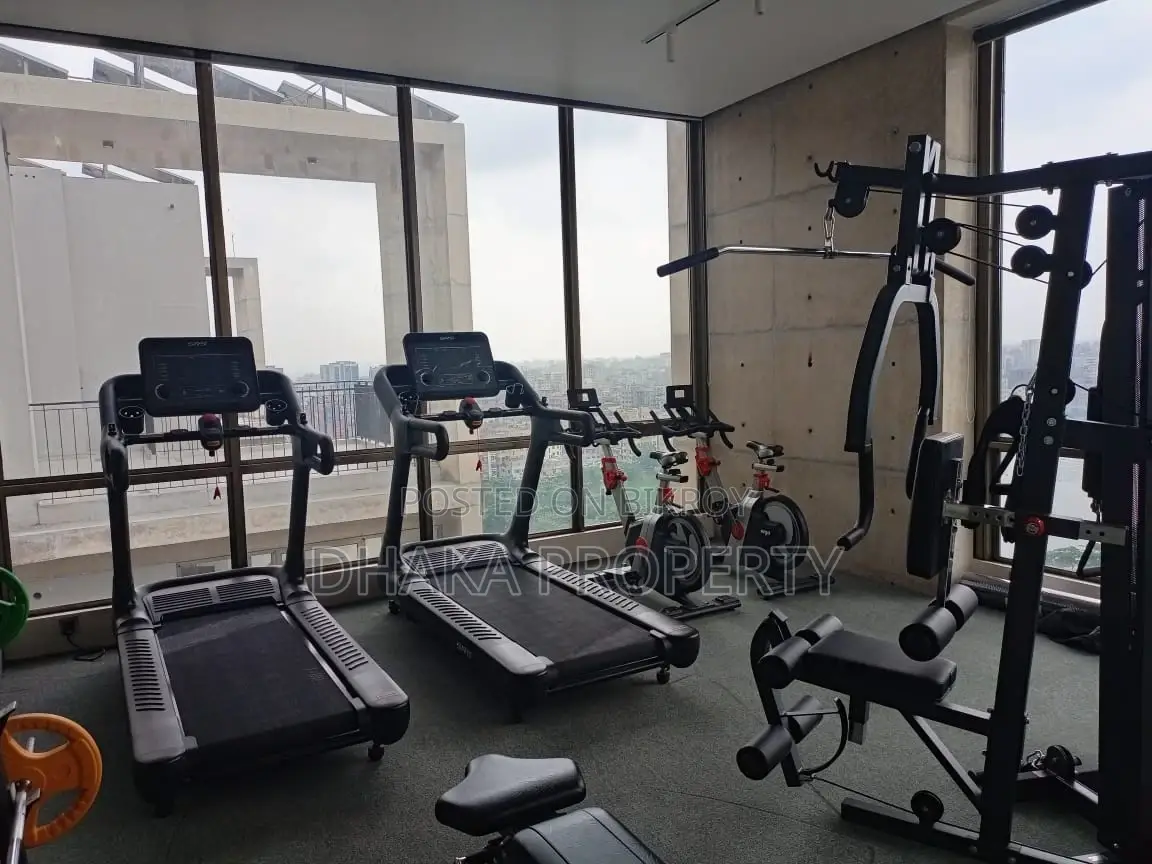 Gym Swimming Pool Luxury Flat Rent At Gulshan Model Town (3Bed2250SqFt.)