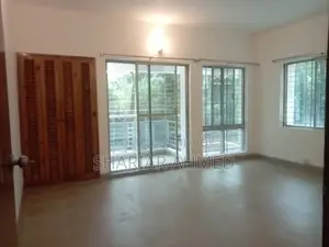 গুলশানে আনফার্নিশড ৩ বেড-২২০০ বর্গফুটের অ্যাপার্টমেন্ট ভাড়া হবে