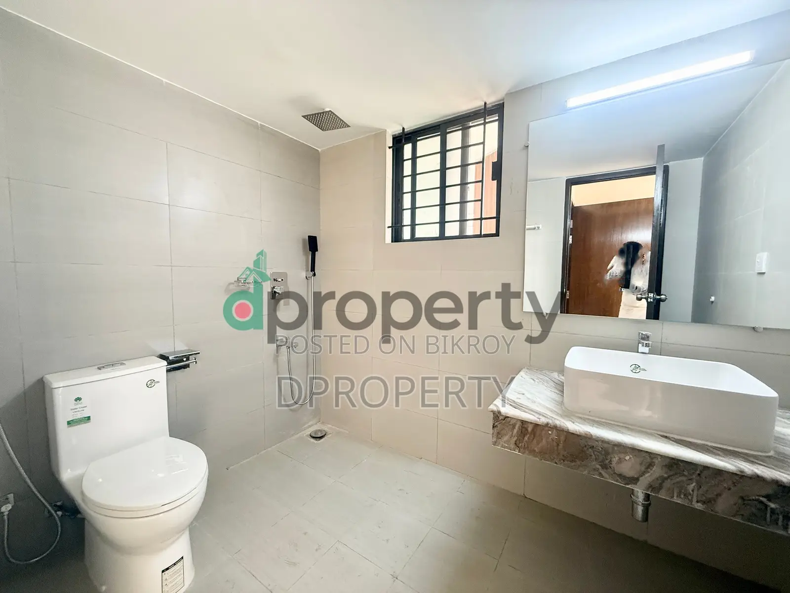 4bdrm Apartment in Basundhara for Rent