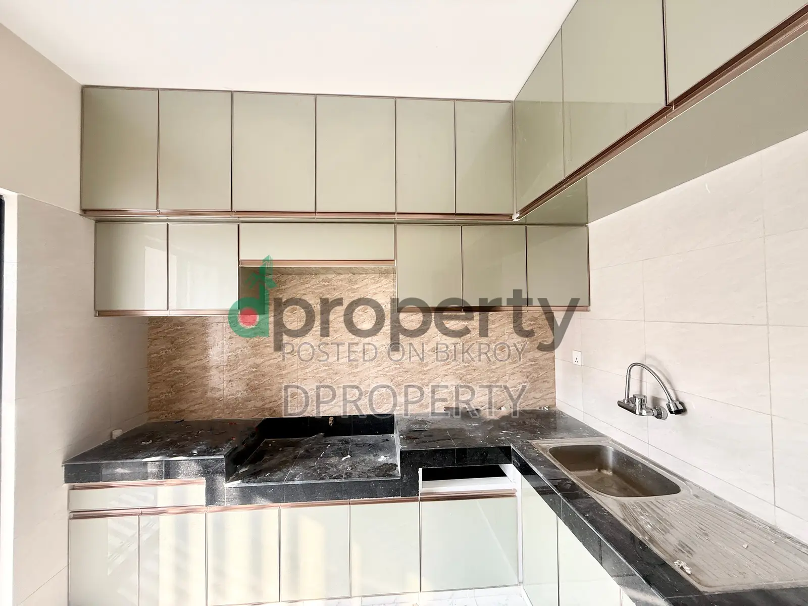 4bdrm Apartment in Basundhara for Rent