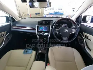 Toyota Premio F-EX 2020