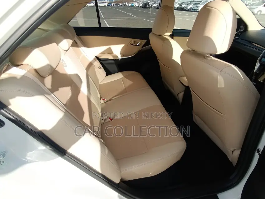 Toyota Premio F-EX 2020