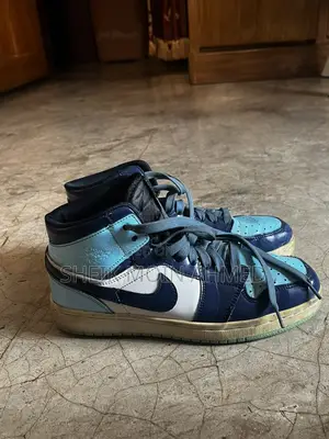 Jordans Sneakers