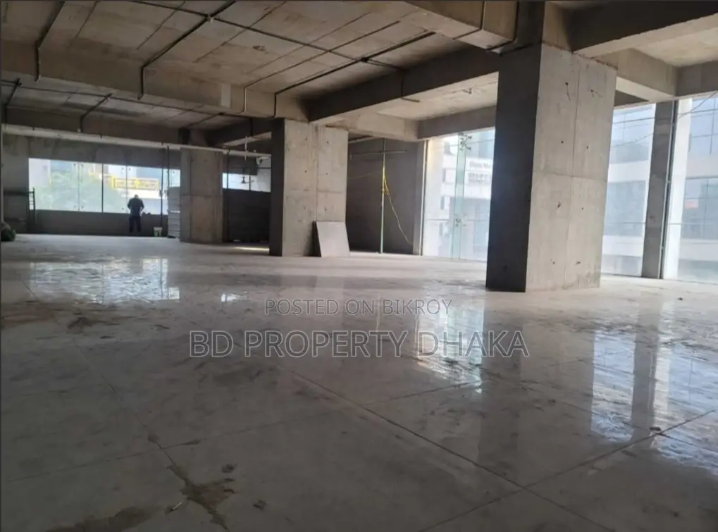 3200 Sqft New Modern Commercial Space Rent In Gulshan Avenue
