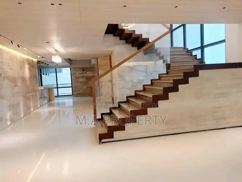 New Apartment 4-Bedroom Gym, Swimming 2-Carpark (5500sqft)
