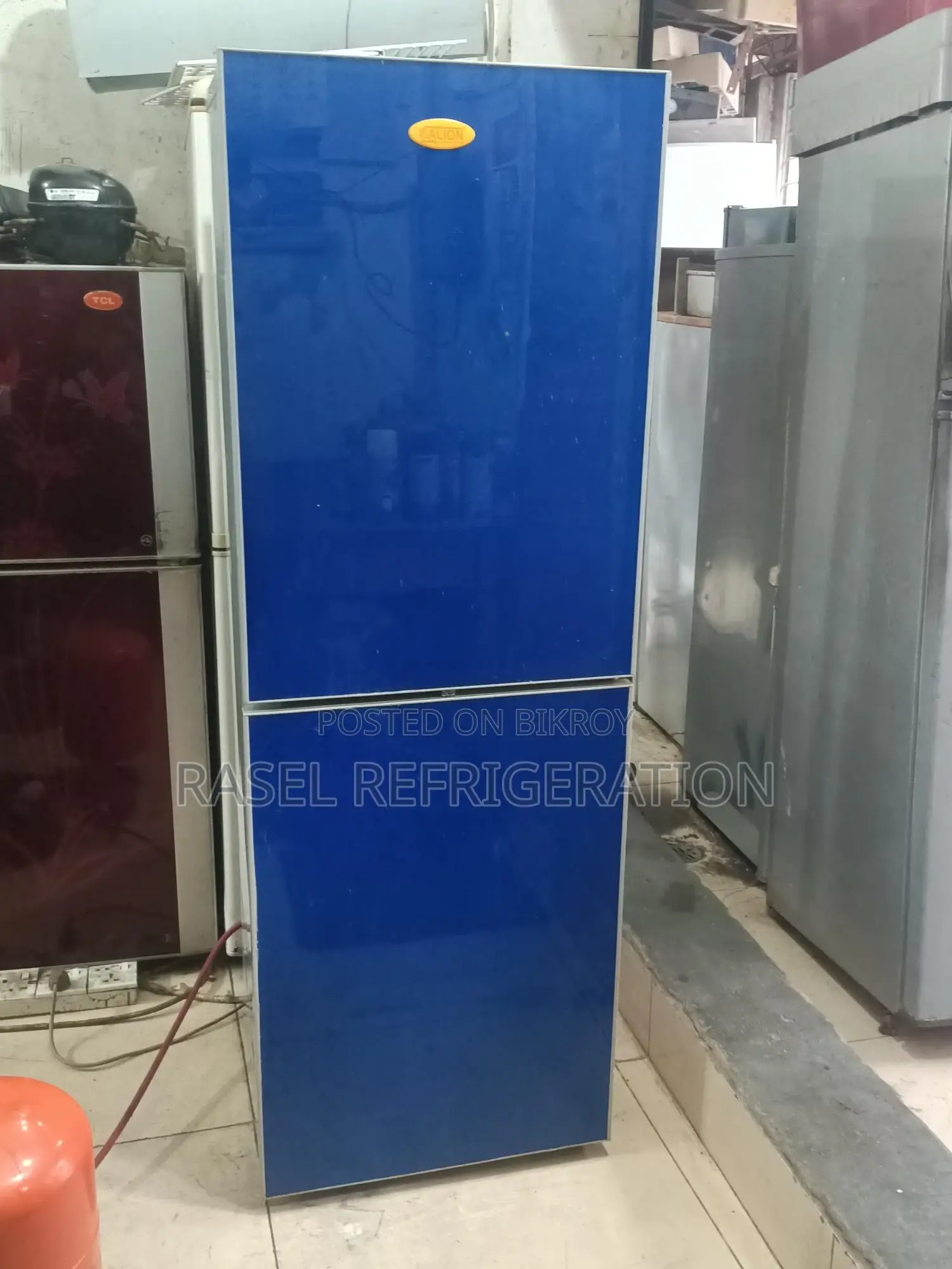 14 cubic feet running KELON refrigerator for sale at a blast offer.