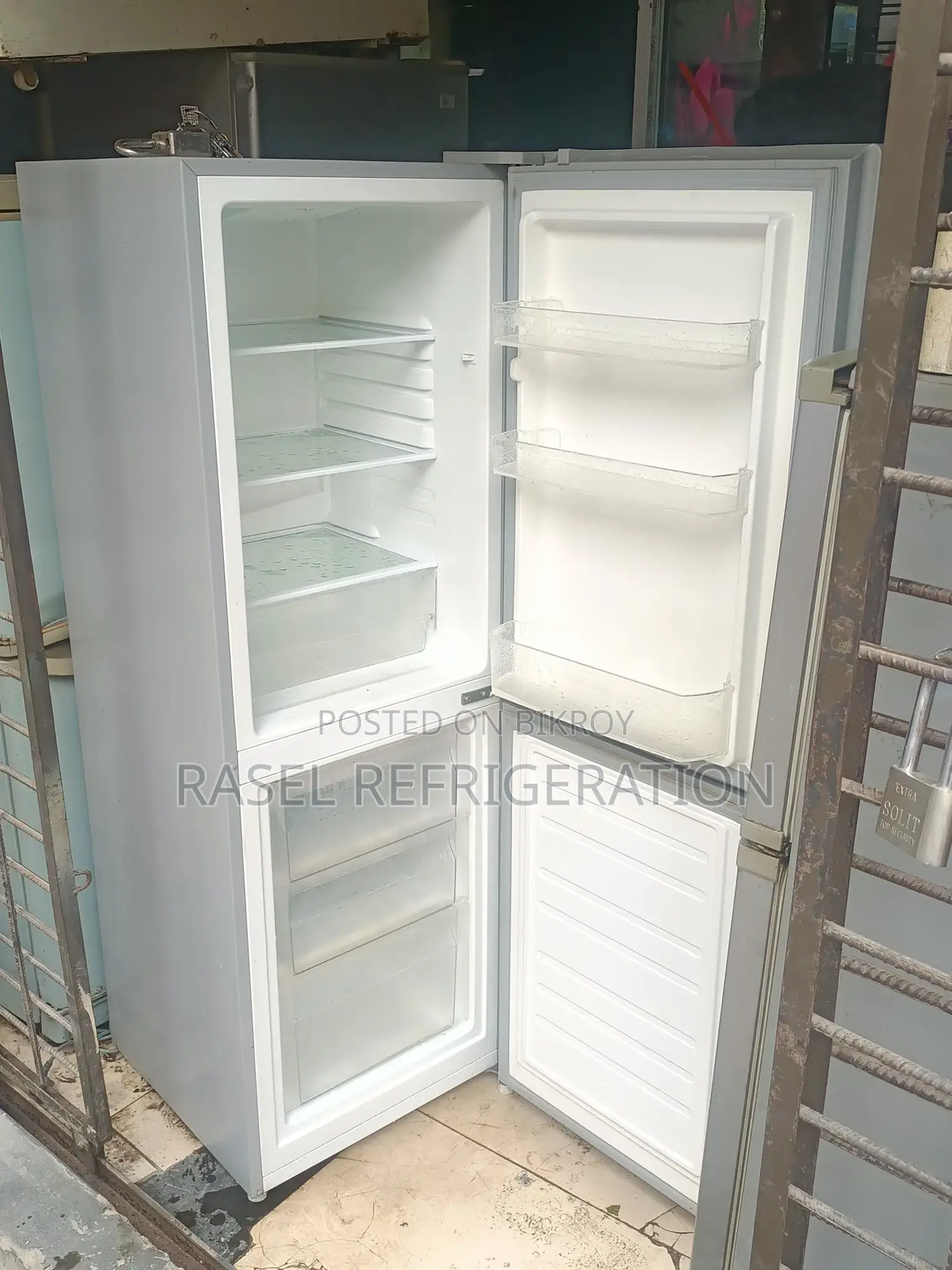 14 cubic feet running KELON refrigerator for sale at a blast offer.