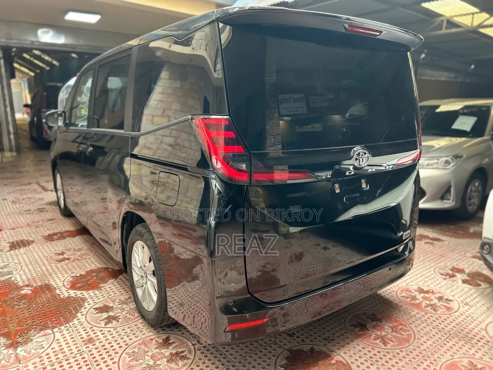 Toyota Noah SG PKG BLACK / 2022