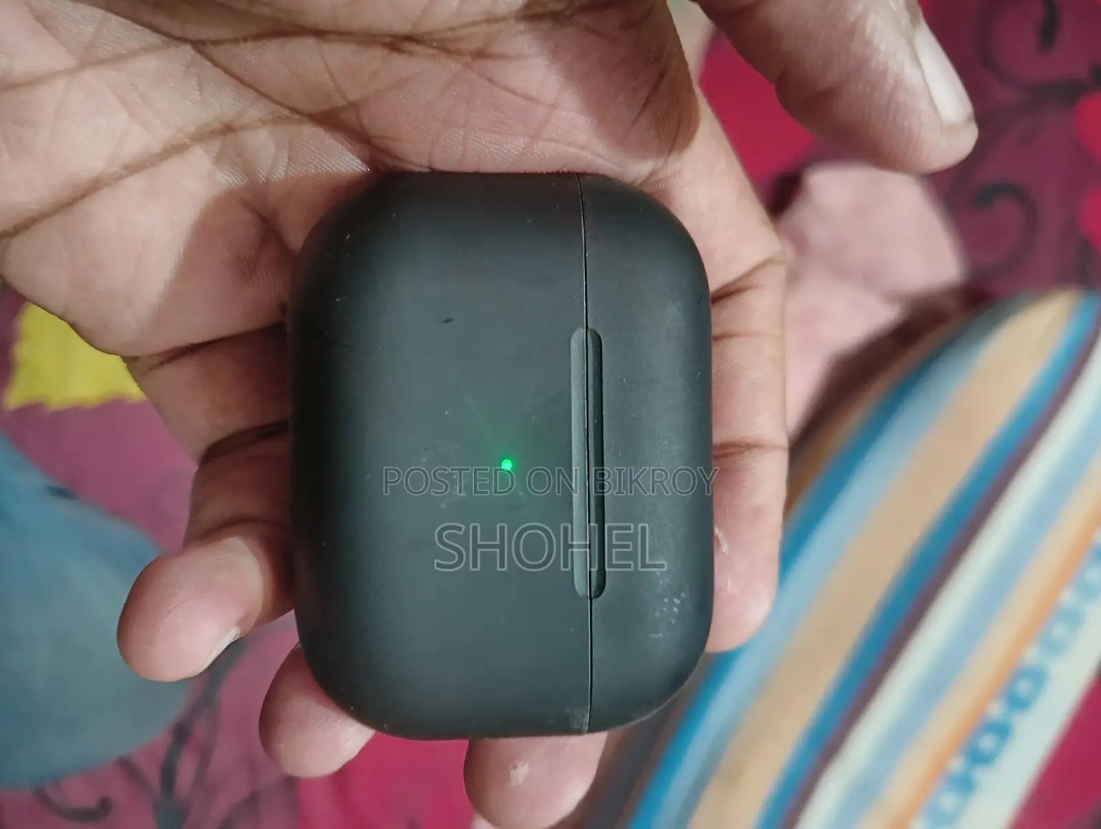 এয়ারবাডস ২য় জেনারেশন ১০০% এএনসি কালো রঙ