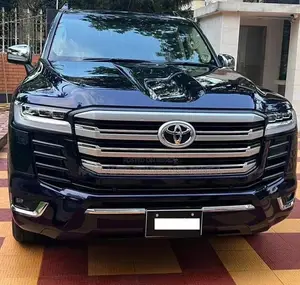 Land Cruiser V8 for rent