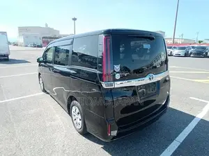 Toyota Noah X 2020