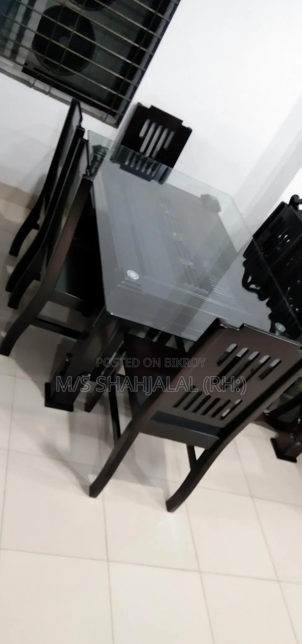 New Model Dining Table with Advanced Wood Processing