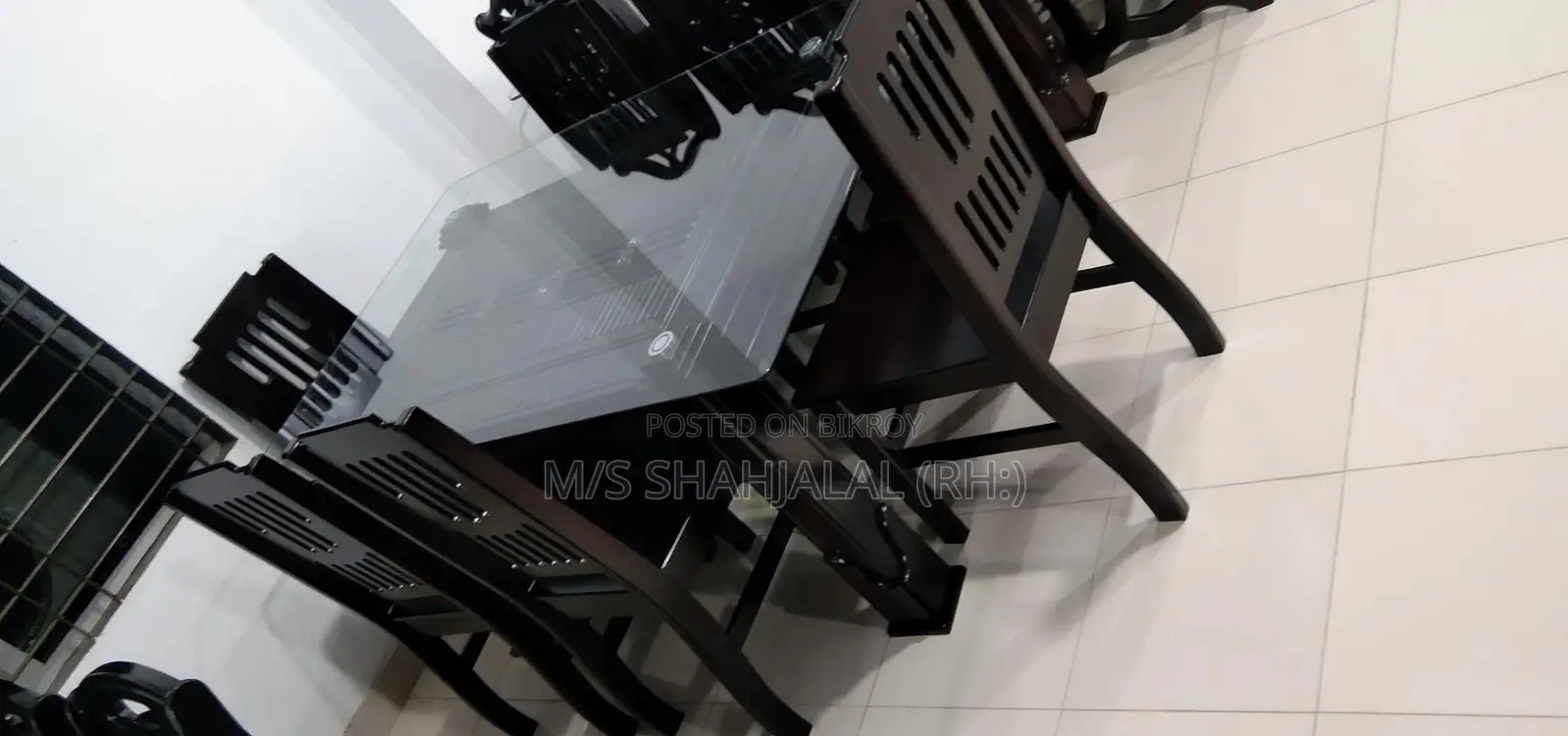 New Model Dining Table with Advanced Wood Processing