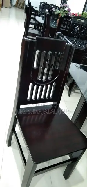 New Model Dining Table with Advanced Wood Processing