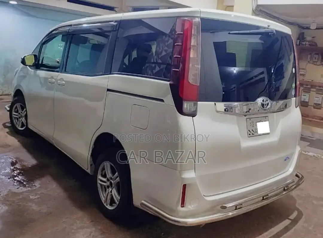 Toyota Noah Si Push Octane Run 2017