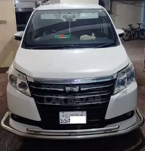 Toyota Noah Si Push Octane Run 2017