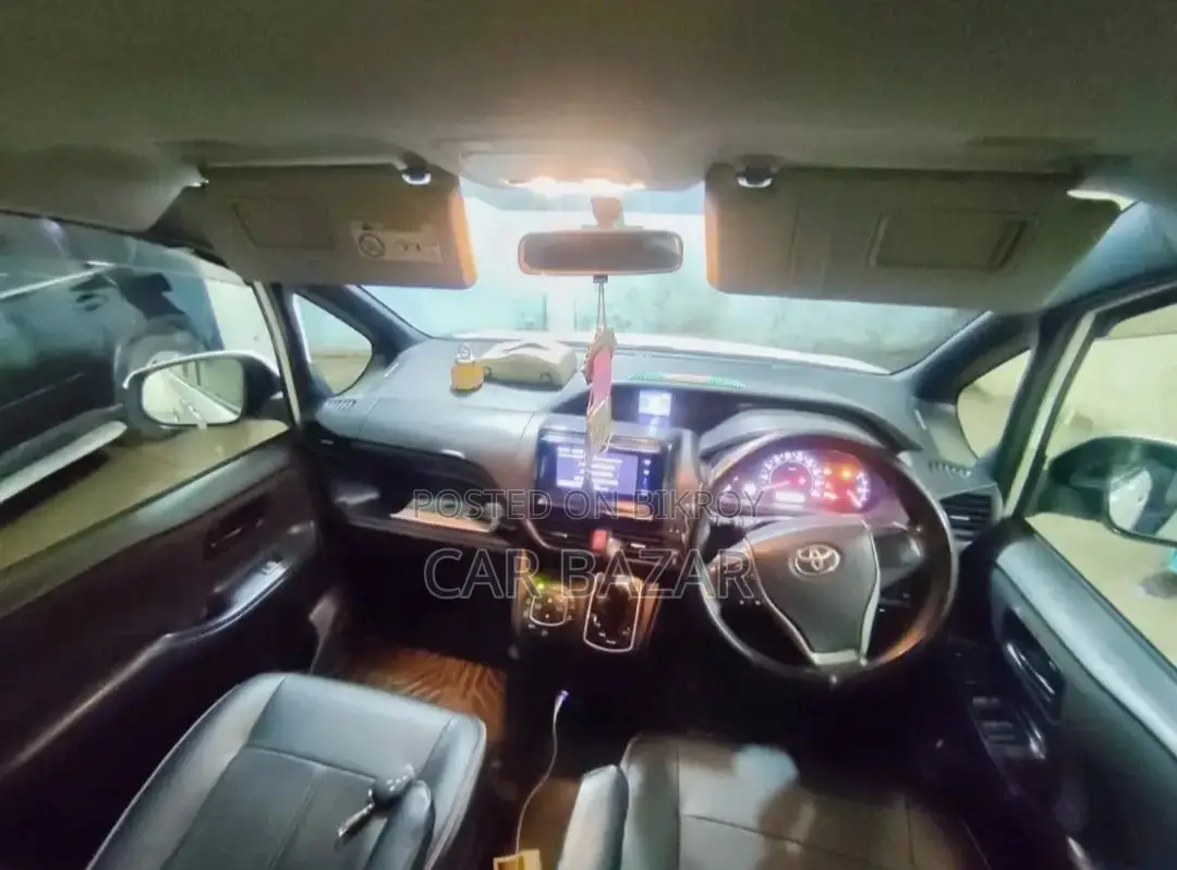 Toyota Noah Si Push Octane Run 2017