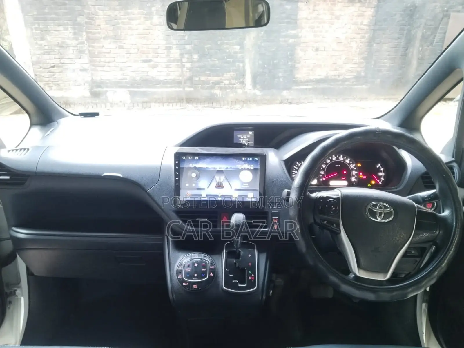 Toyota Noah Si Push Octane Run 2017
