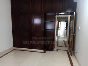 গুলশানে ৩০০০ বর্গফুটের চমৎকার ৪ বেডরুমের আনফার্নিশড অ্যাপার্টমেন্ট ভাড়ার জন্য
