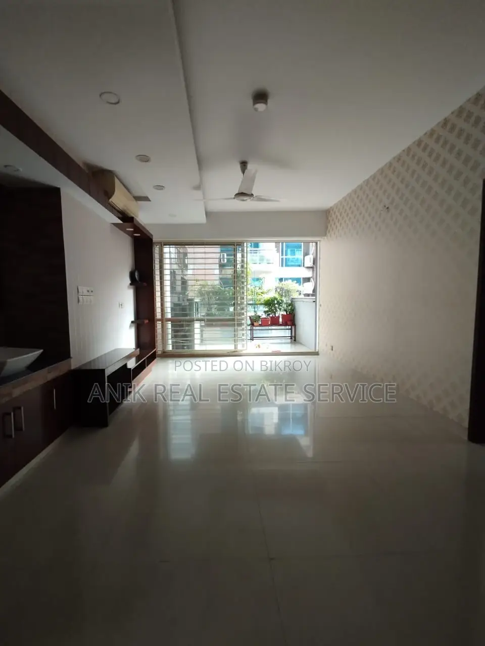 Good Quality 3 Bedroom Semi Farnised Flat Rent At Gulshan