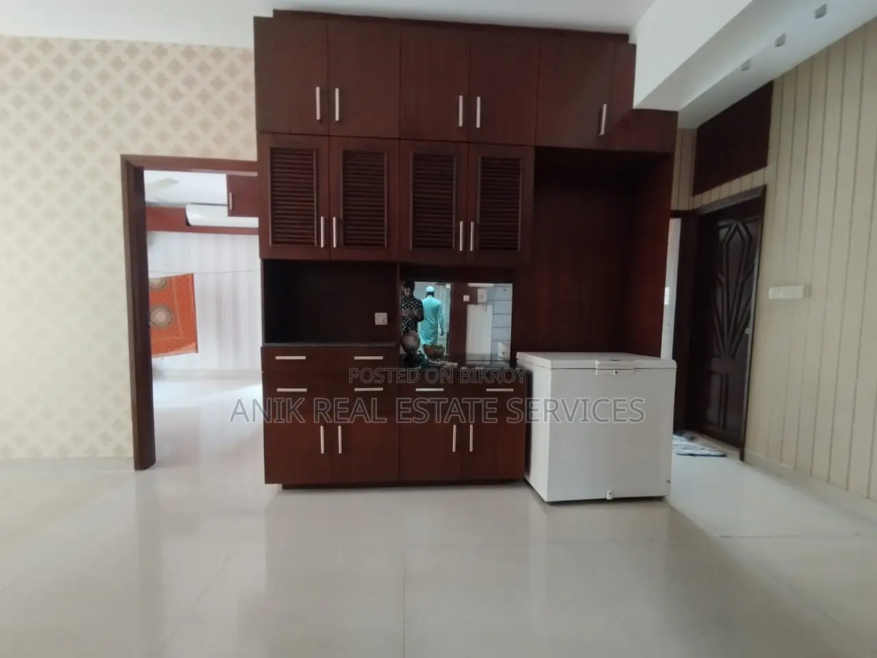 গুলশানে ভালো মানের ৩ বেডরুমের সেমি-ফার্নিশড ফ্ল্যাট ভাড়া