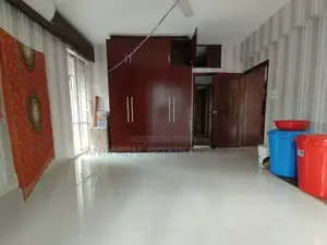 গুলশানে ভালো মানের ৩ বেডরুমের সেমি-ফার্নিশড ফ্ল্যাট ভাড়া