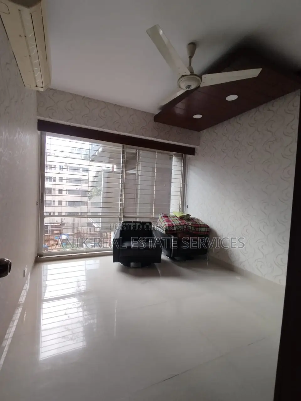 গুলশানে ভালো মানের ৩ বেডরুমের সেমি-ফার্নিশড ফ্ল্যাট ভাড়া