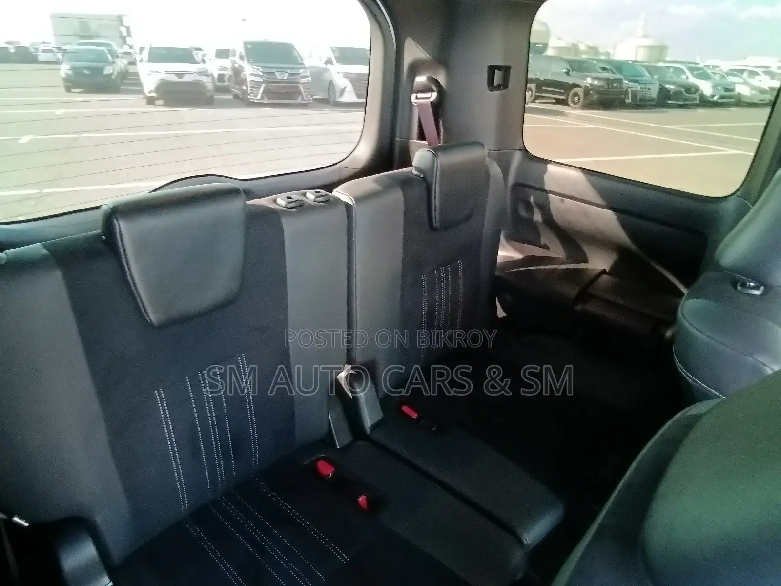 Toyota Esquire Petrol Gi Premium 2021