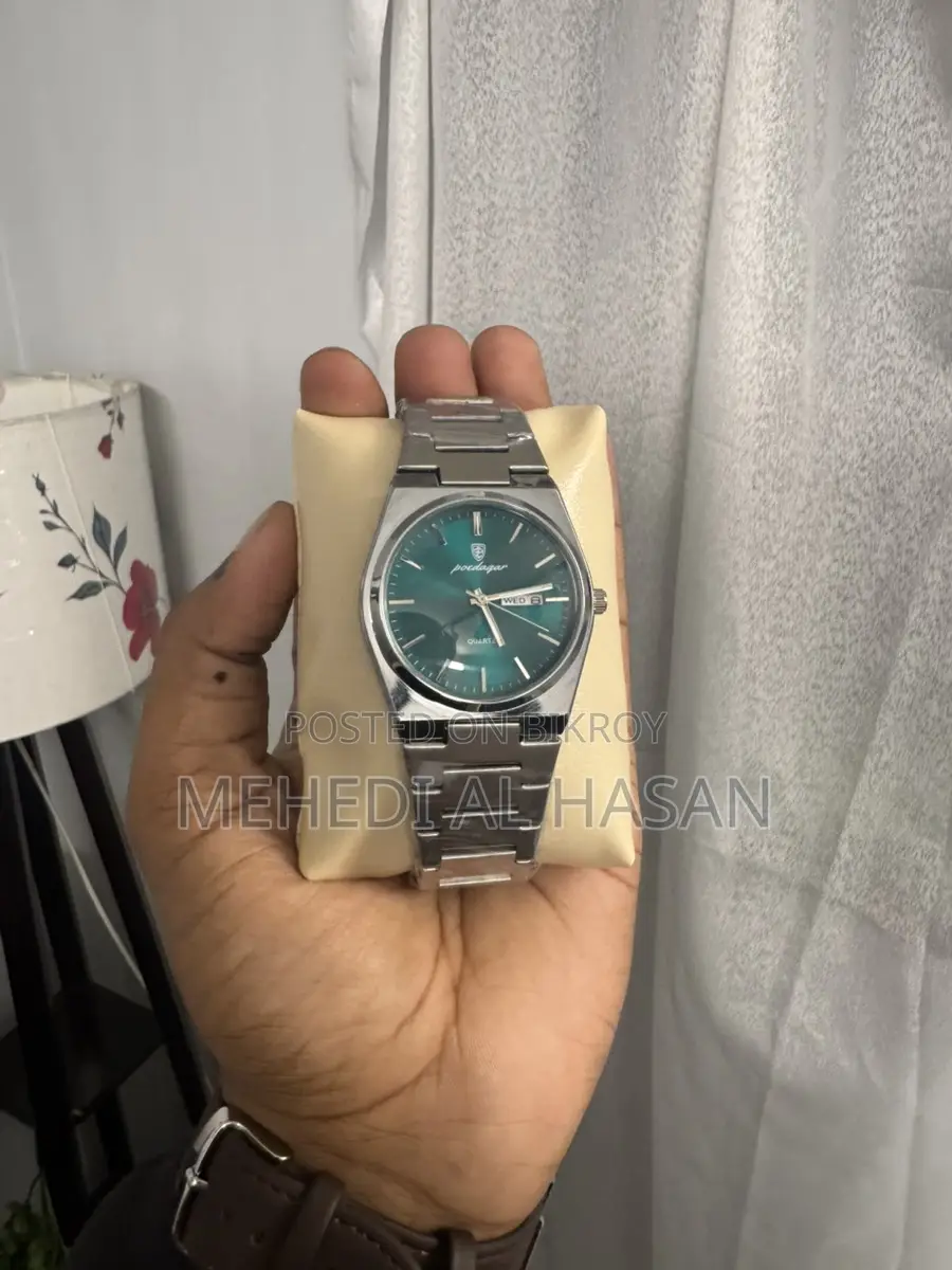 পোয়েডাগার ৯৩০ ঘড়ি