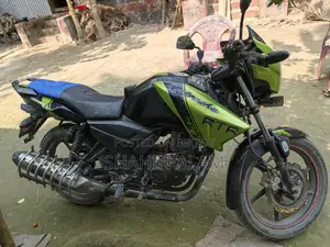 TVS Apache RTR . 2016