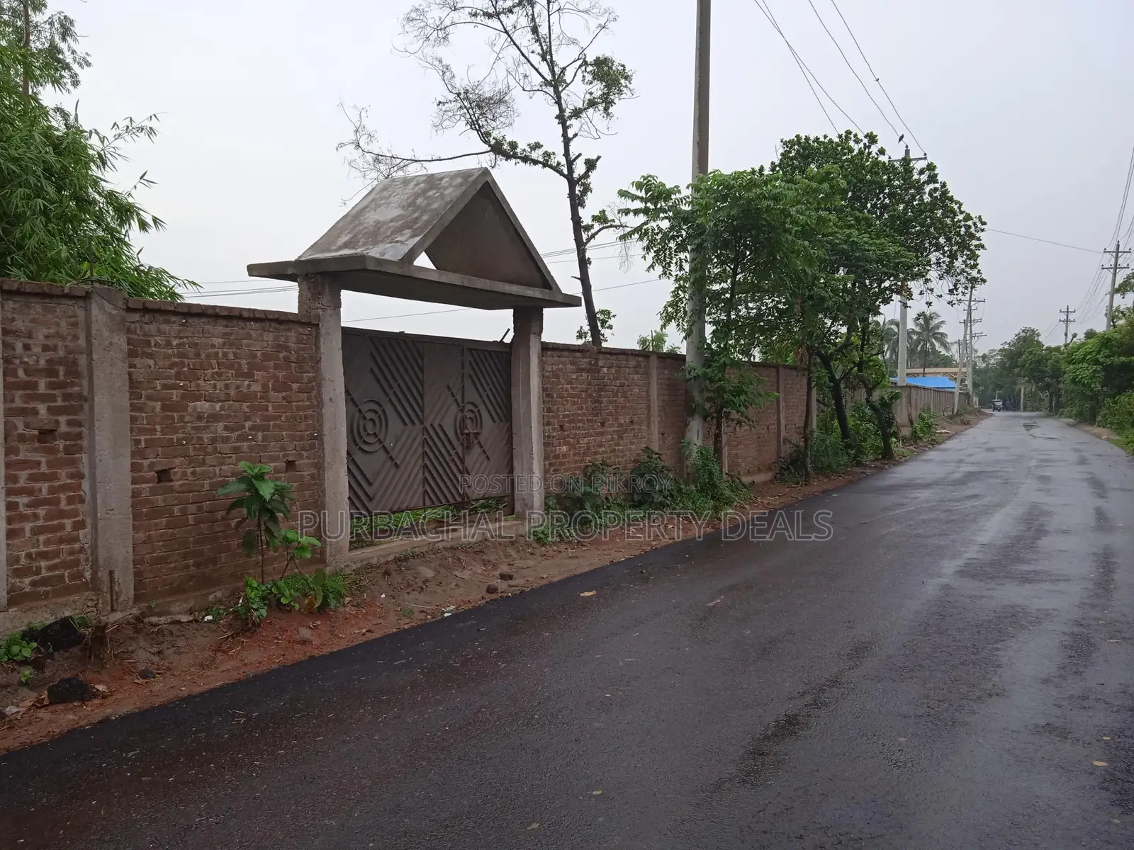 লাক্সারি ১৩.৫০ শতাংশ জমি শীতলক্ষ্যা নদী ভিউ পূর্বাচলের আইকনিক