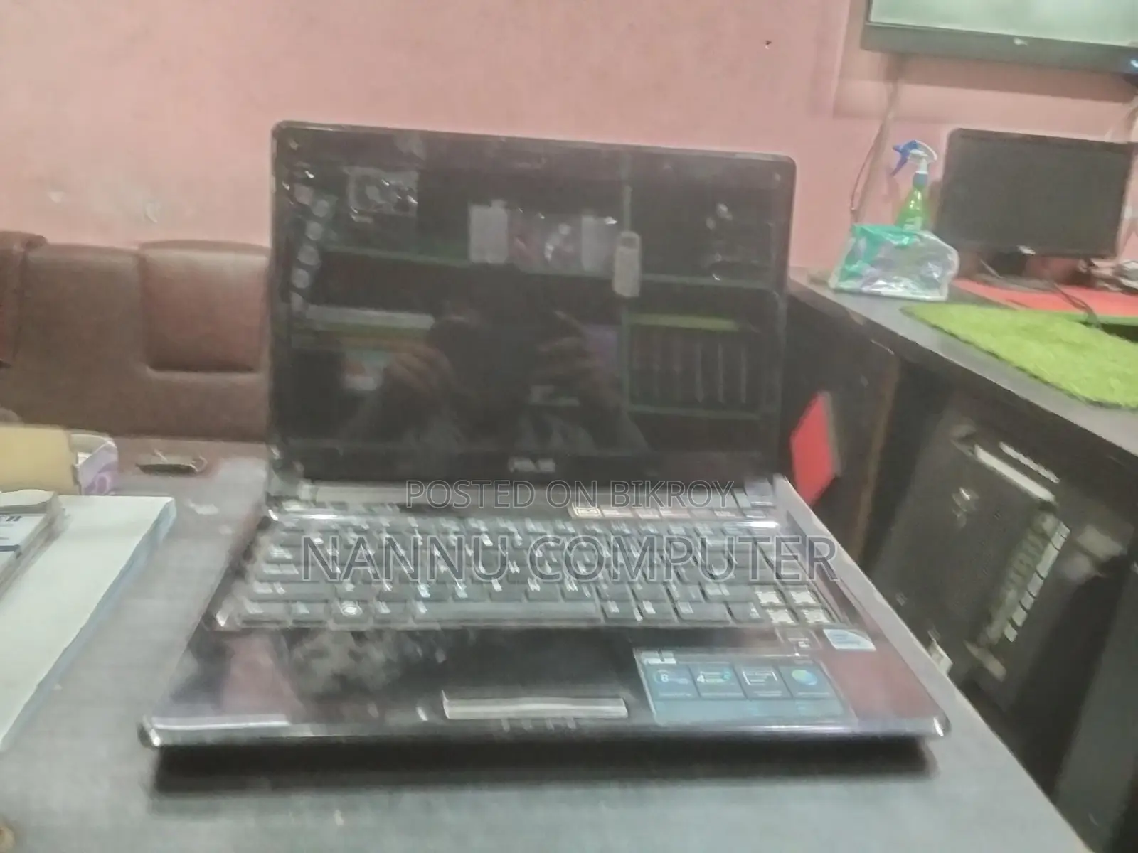 Asus Laptop 4GB RAM 320GB HDD