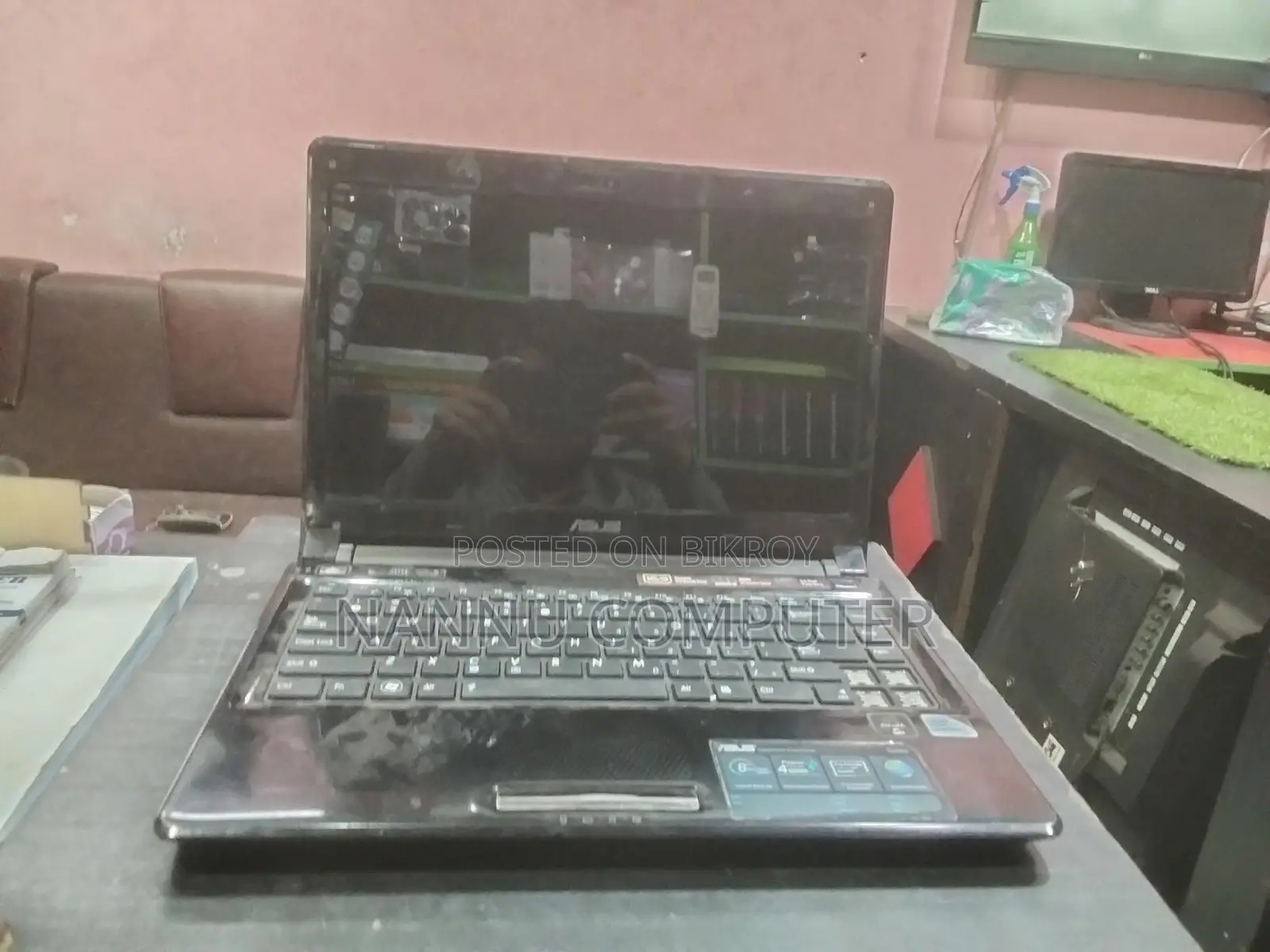 Asus Laptop 4GB RAM 320GB HDD