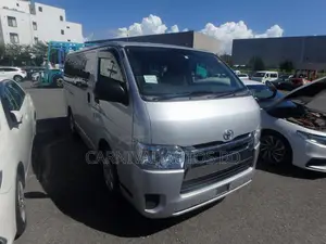 Toyota Hiace GL PACKAGE 2021