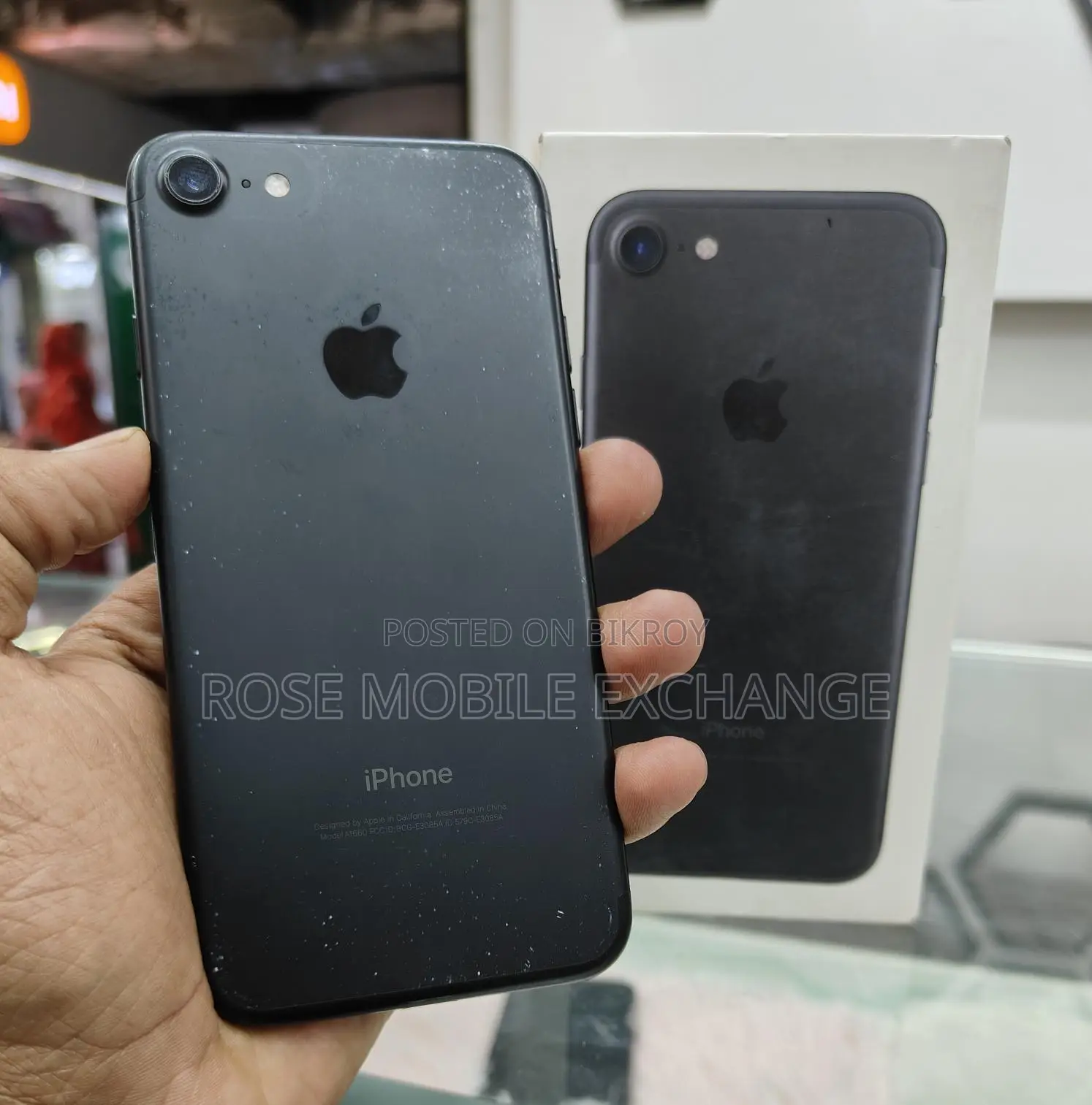 Apple iPhone 7 32gb Genuine Box (Used)