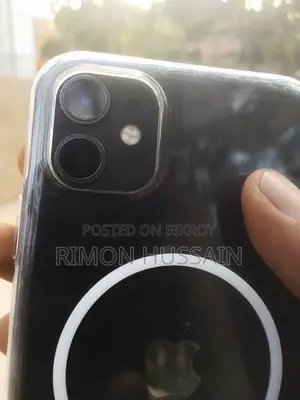 Apple iPhone 11 . (Used)