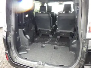 Toyota Esquire Gi package 2020