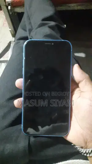 Apple iPhone XR (Used)