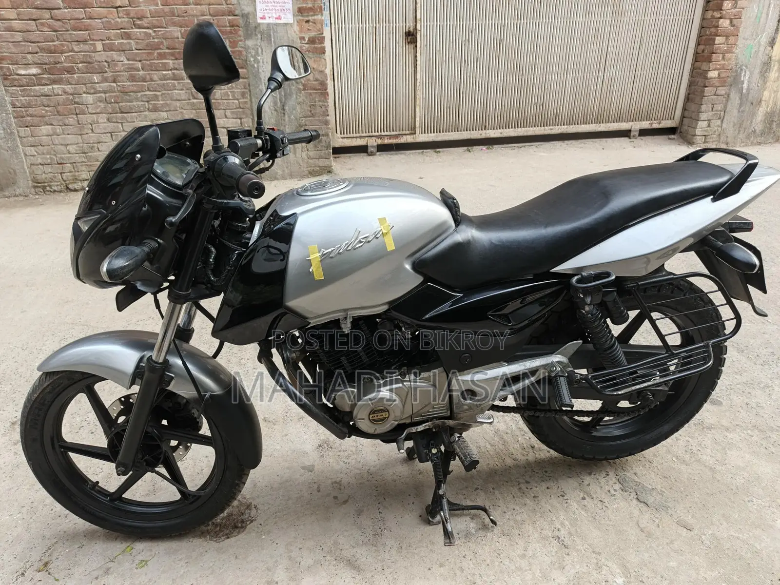 Bajaj Pulsar 150 . 2014
