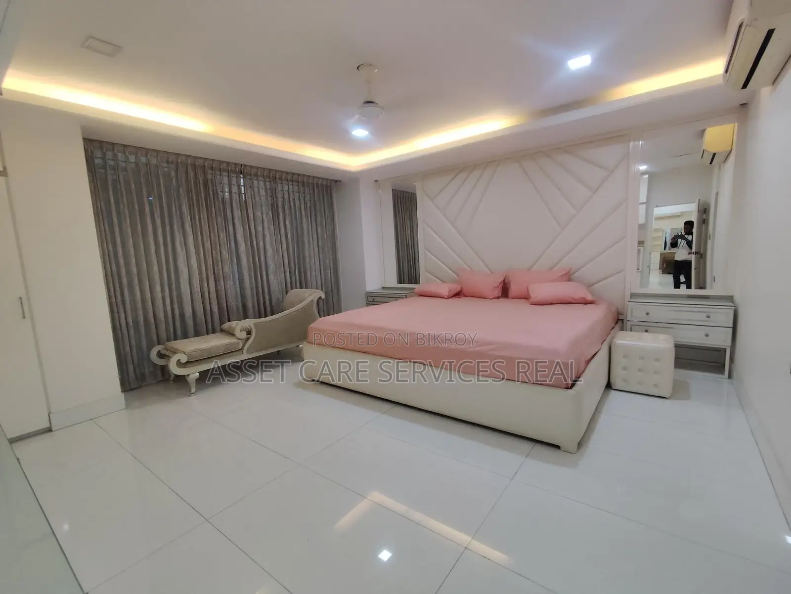 Baridhara Diplomatic Zone Luxurious 4Bed Furnished Apartment Rent