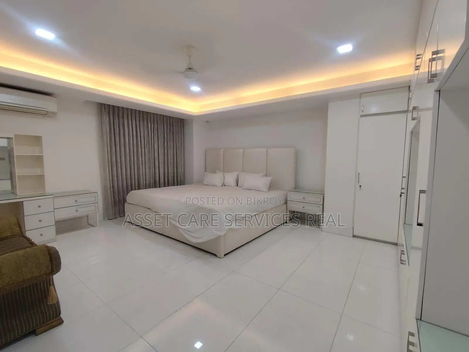 Baridhara Diplomatic Zone Luxurious 4Bed Furnished Apartment Rent