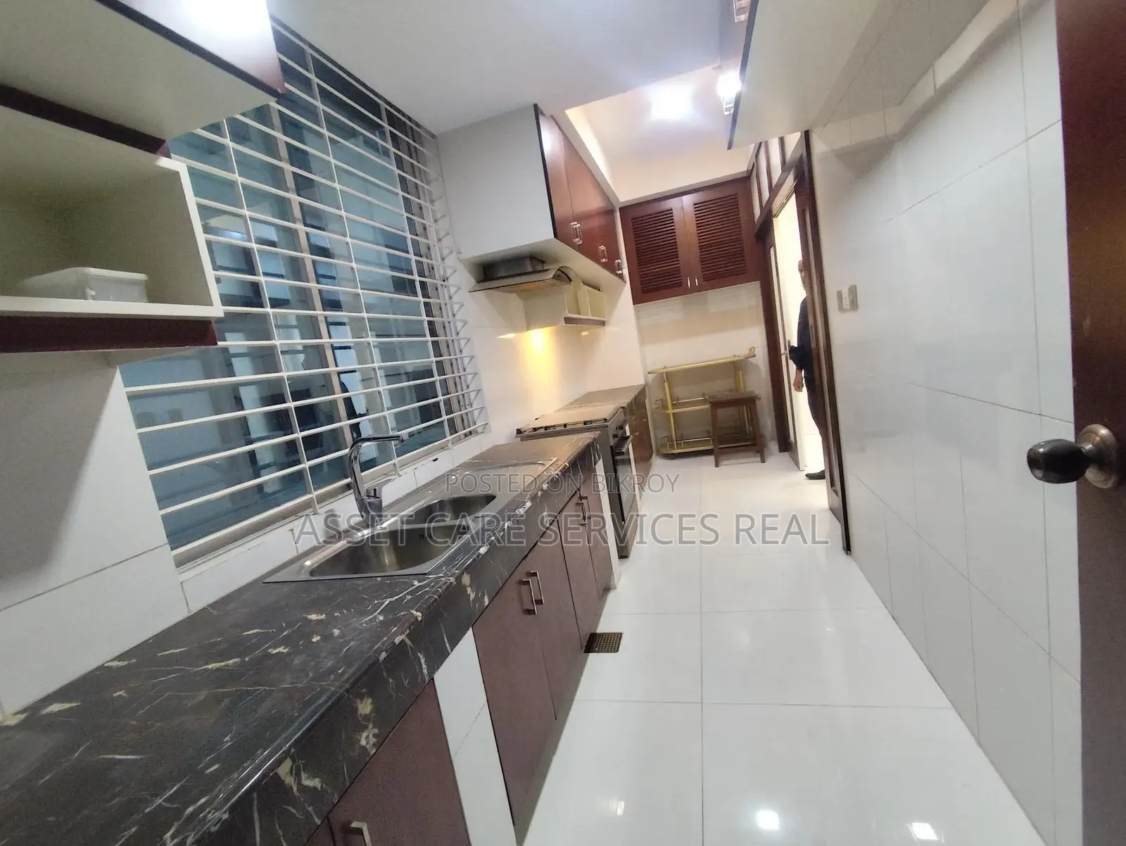 Baridhara Diplomatic Zone Luxurious 4Bed Furnished Apartment Rent