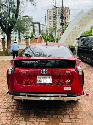 টয়োটা প্রিয়াস এস. টুরিং সিলেকশন ২০১৬