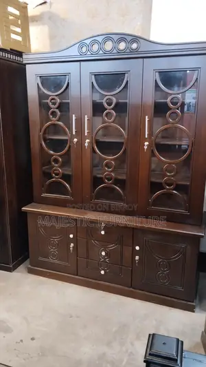 শোকেস মালয়েশিয়ান। মডেল # ৫৫৫