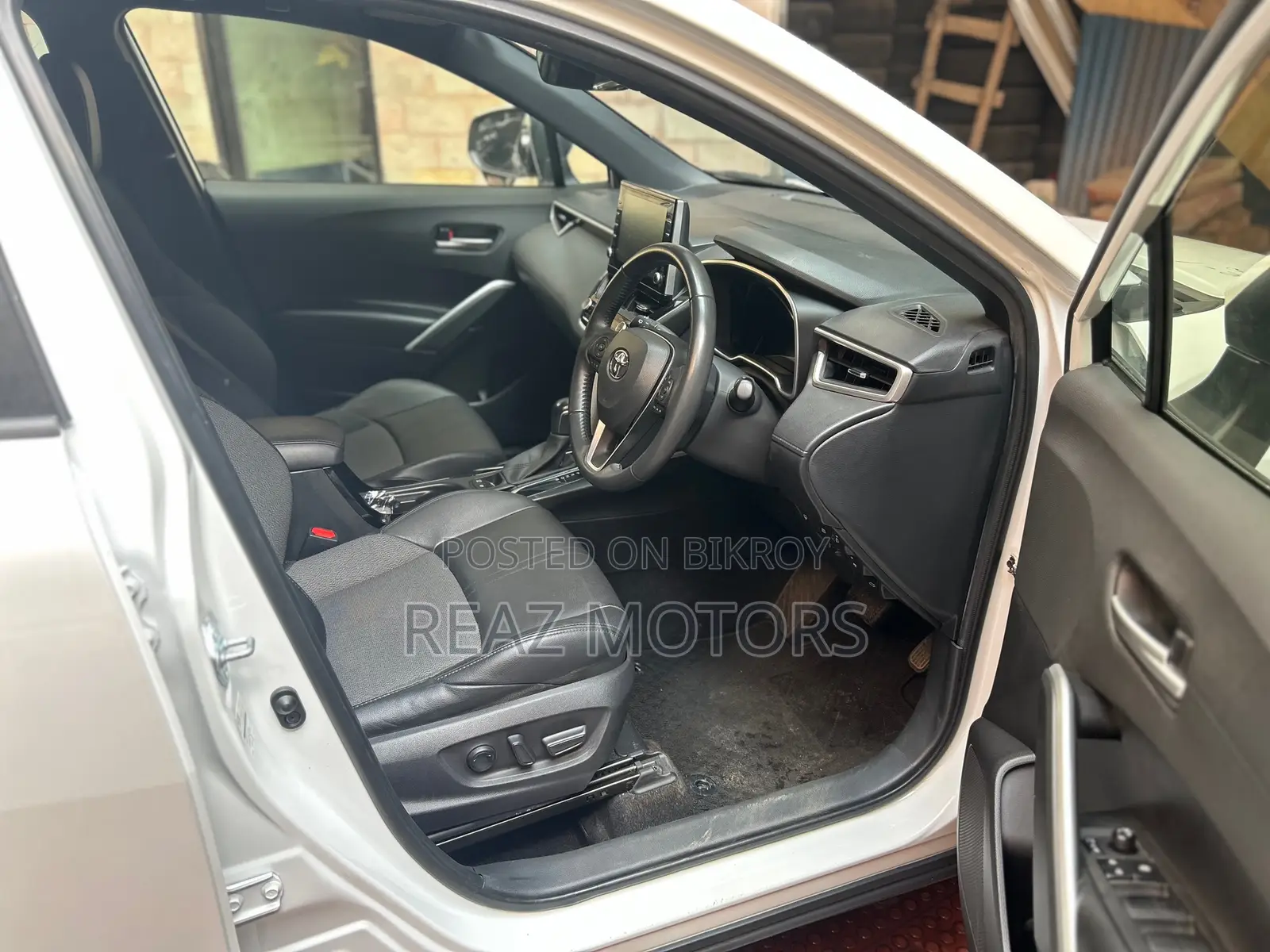 Toyota Corolla Cross Z PKG PEARL 2021